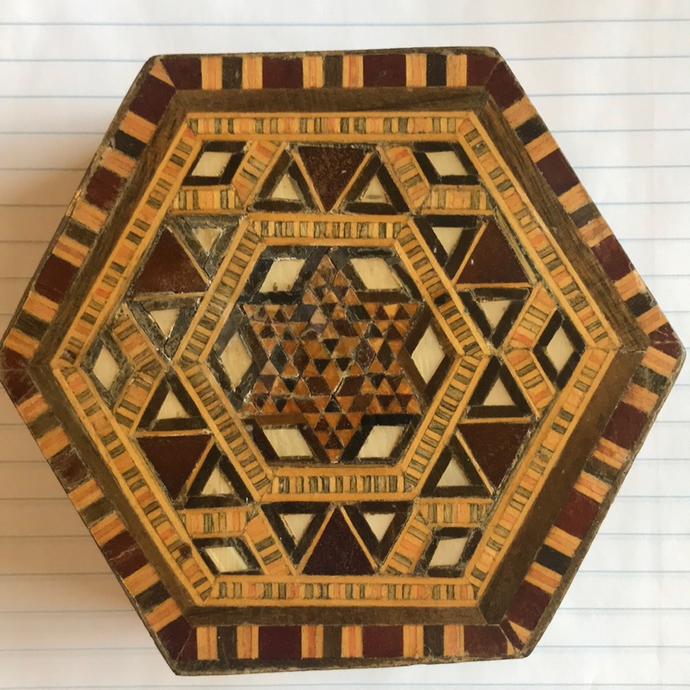 Vintage trinket box. SOLD